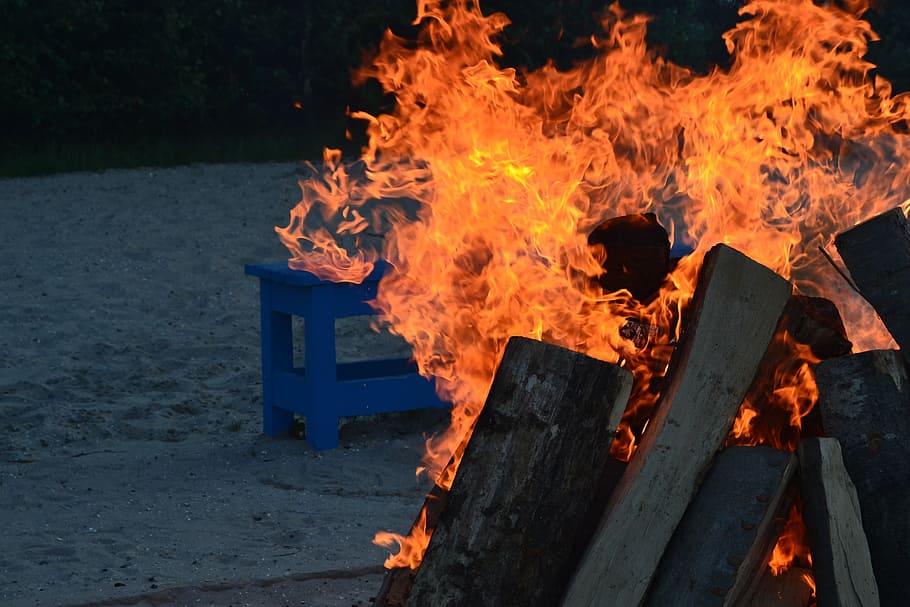 fire, campfire, flame, burn, heat, barbecue, hot, blaze, glow HD wallpaper