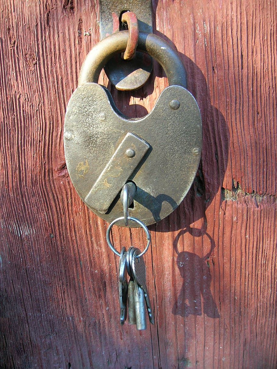 castle, keys, close, metal, wood - material, protection, safety HD wallpaper
