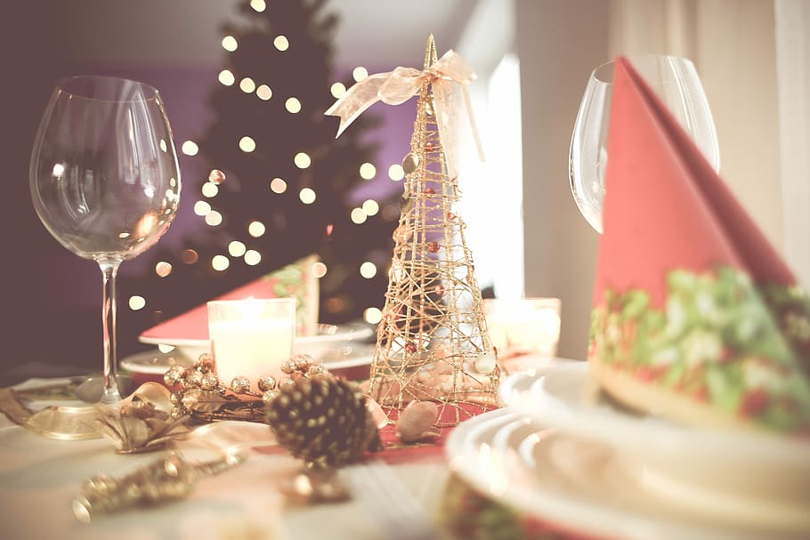 Soft Christmas Table Setting, christmas setting, celebration