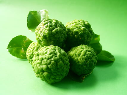 broccoli vegetable on green surface, bergamot, fruit, leaf HD wallpaper