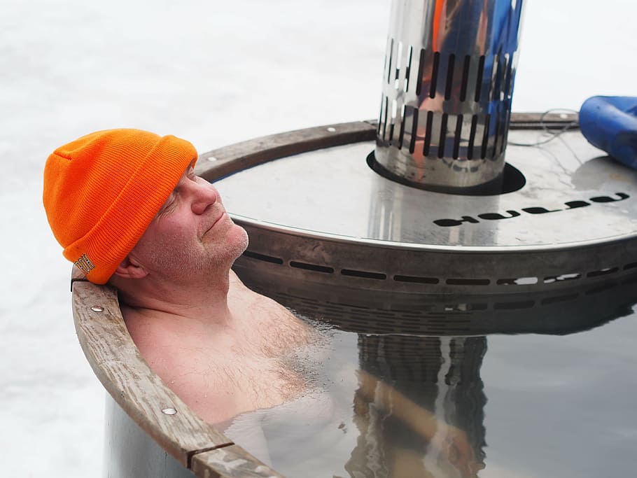 relaxing, bath, relaxed, water, one person, real people, men HD wallpaper