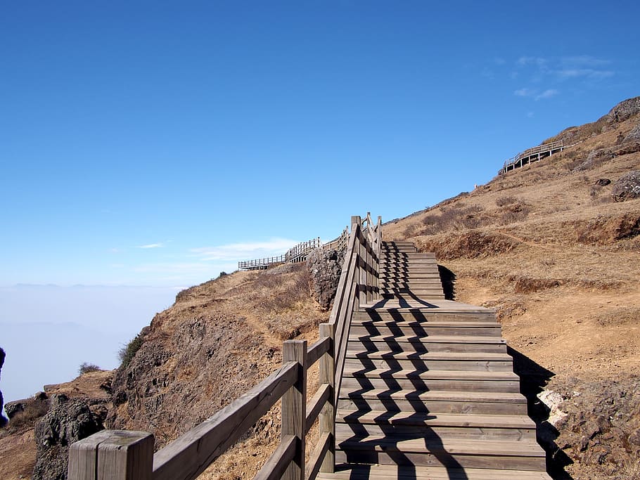 brown wooden mountain stairs during daytime, plank, blue sky HD wallpaper