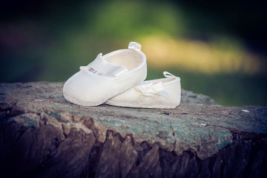 shoes, bebe, birth, hold on, maternal, love, childrens, tender, HD wallpaper