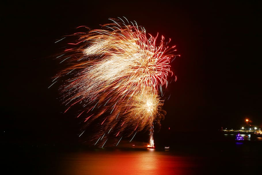 Fireworks, Night, Bonfire Night, firework display, firework - man made object HD wallpaper