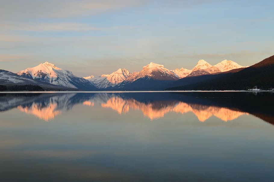 mountain range with snow and lake panoramic view, lake mcdonald HD wallpaper