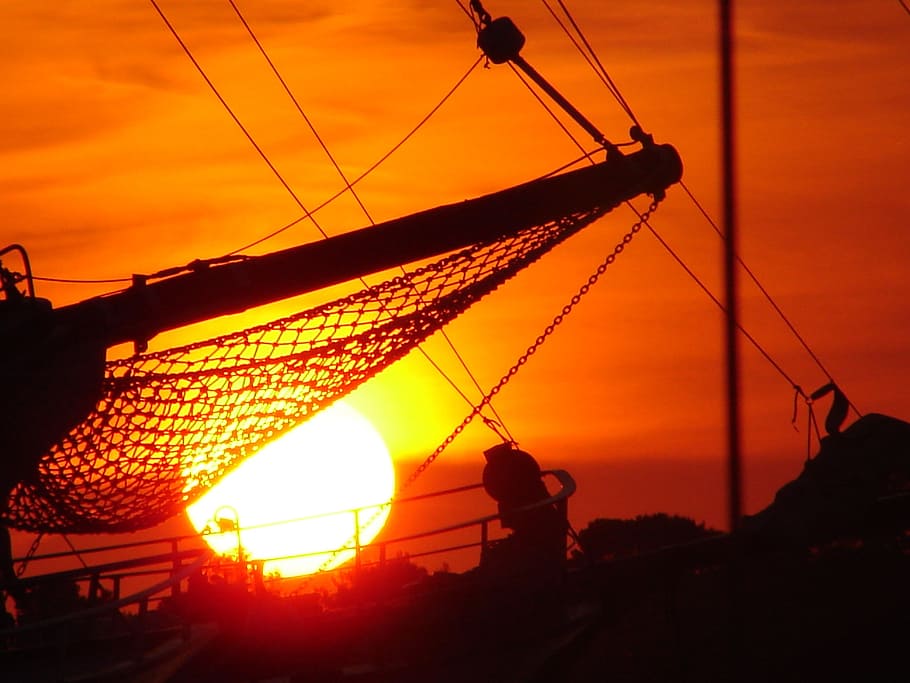 boot, bug, network, sun, fireball, mood, sunset, romance, glowing HD wallpaper