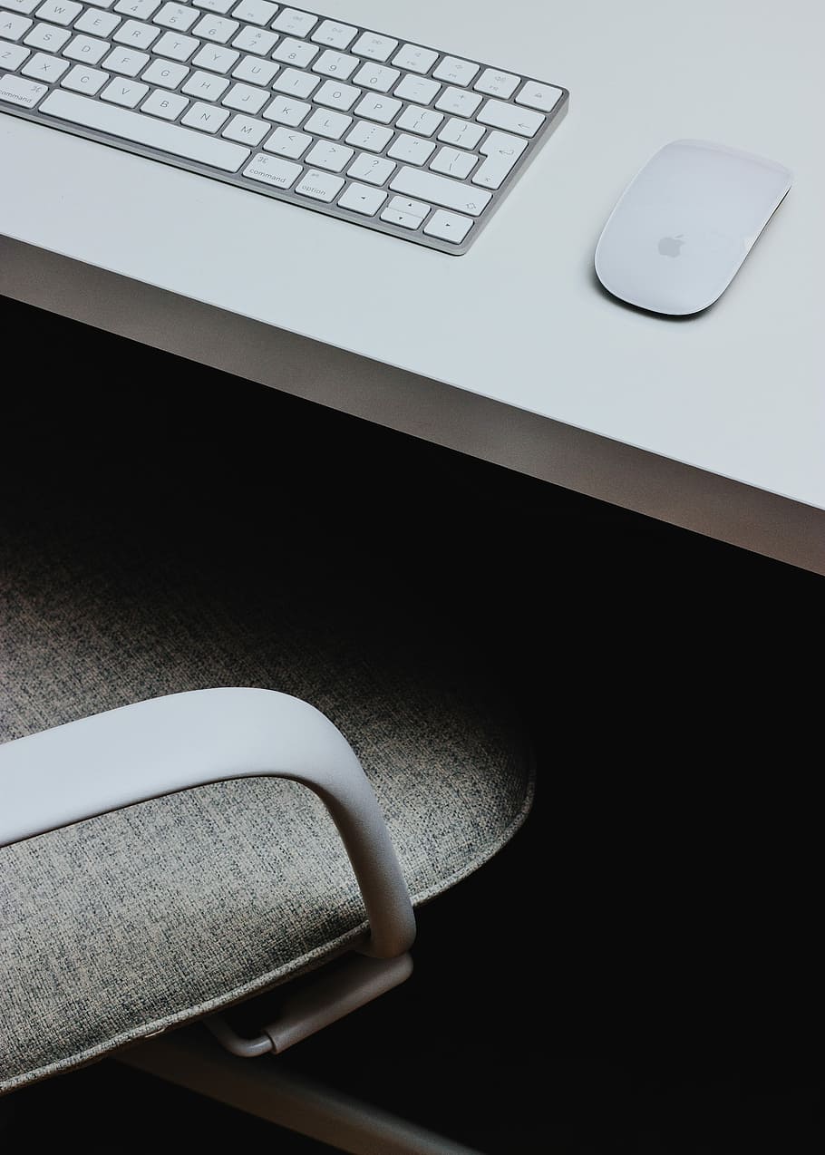 Magic Mouse and Magic Keyboard on table, Apple Magic Mouse and Keyboard on table HD wallpaper