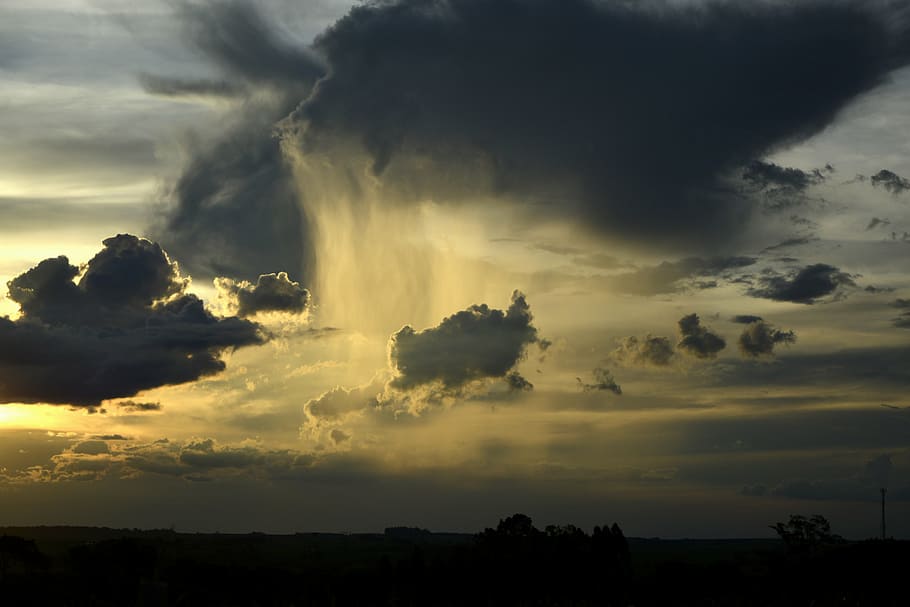 stratocumulus under golden hour, rain, cloud, storm, nature HD wallpaper