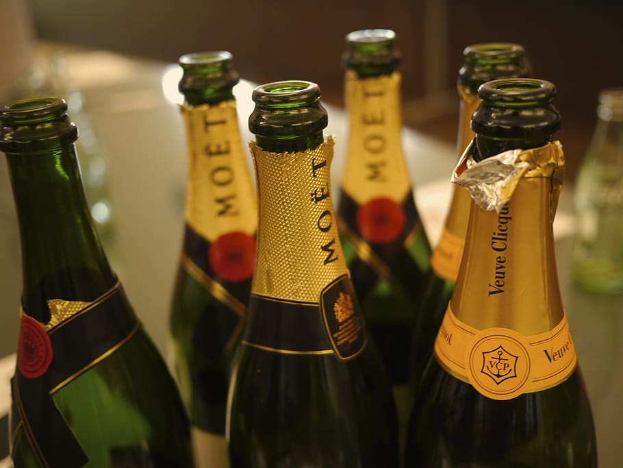 six Veuve Clicque Moet bottles, champagne, party, congratulations, HD wallpaper