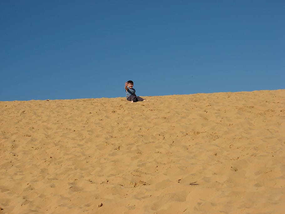 child, desert, goodbye, summer, blue, sky, sand, kid, sun, hot HD wallpaper
