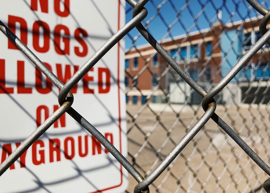 school, fence, chain link, security, playground, chainlink fence HD wallpaper