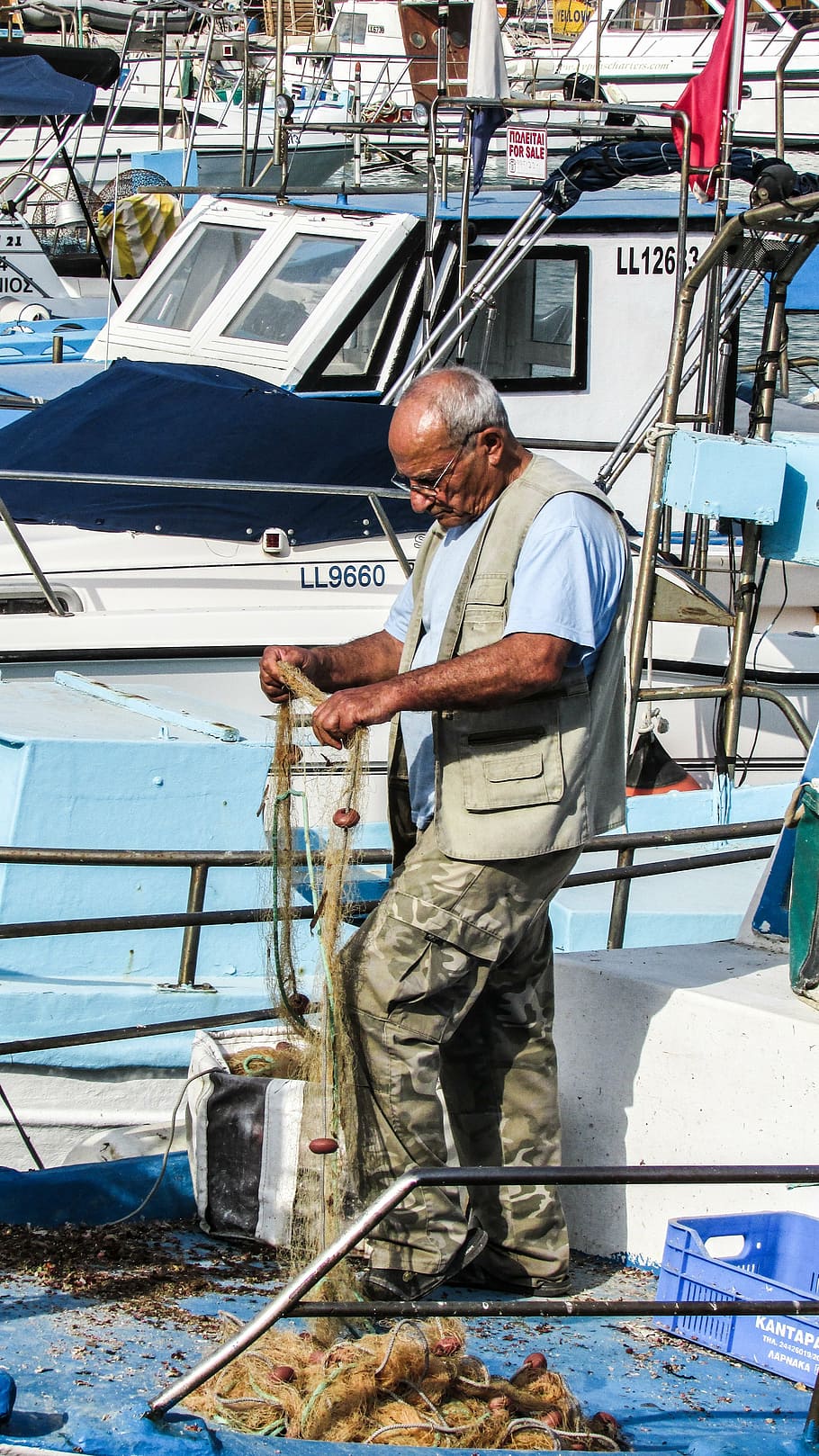 fisherman, nets, fixing nets, fishing, traditional, harbour HD wallpaper