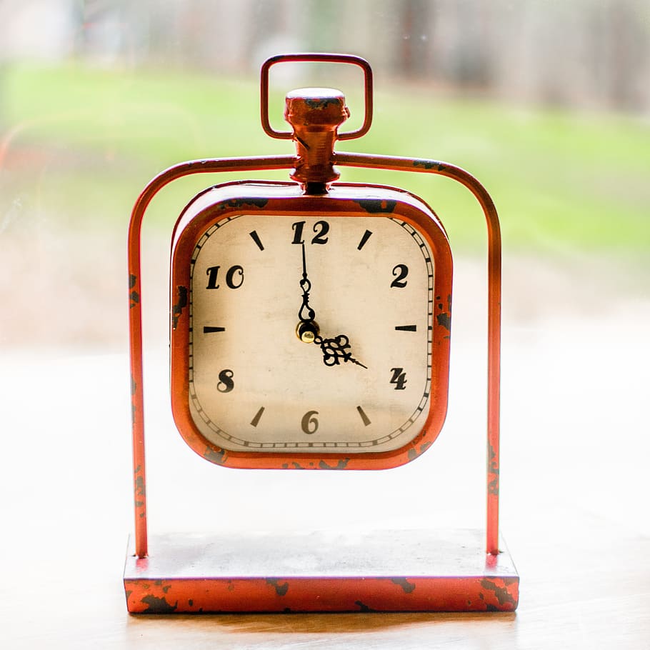 Clock, Mantle, Blur, Bokeh, Window, red, time, décor, decoration HD wallpaper