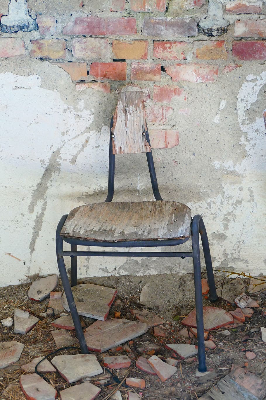 chair, old, broken, sit, seat, empty, wall - building feature HD wallpaper