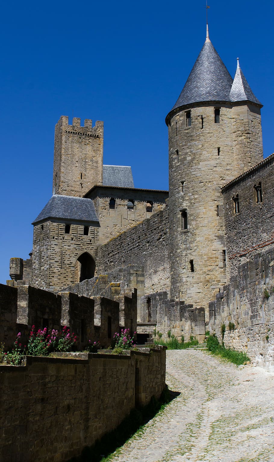 Hd Wallpaper Carcassonne France Castle Calm Medieval Medieval Scene Wallpaper Flare