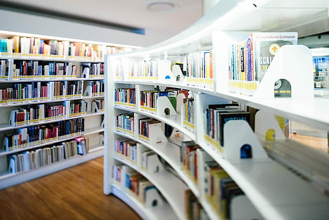 bookshelf full of book, white wooden bookcase with books, library HD wallpaper