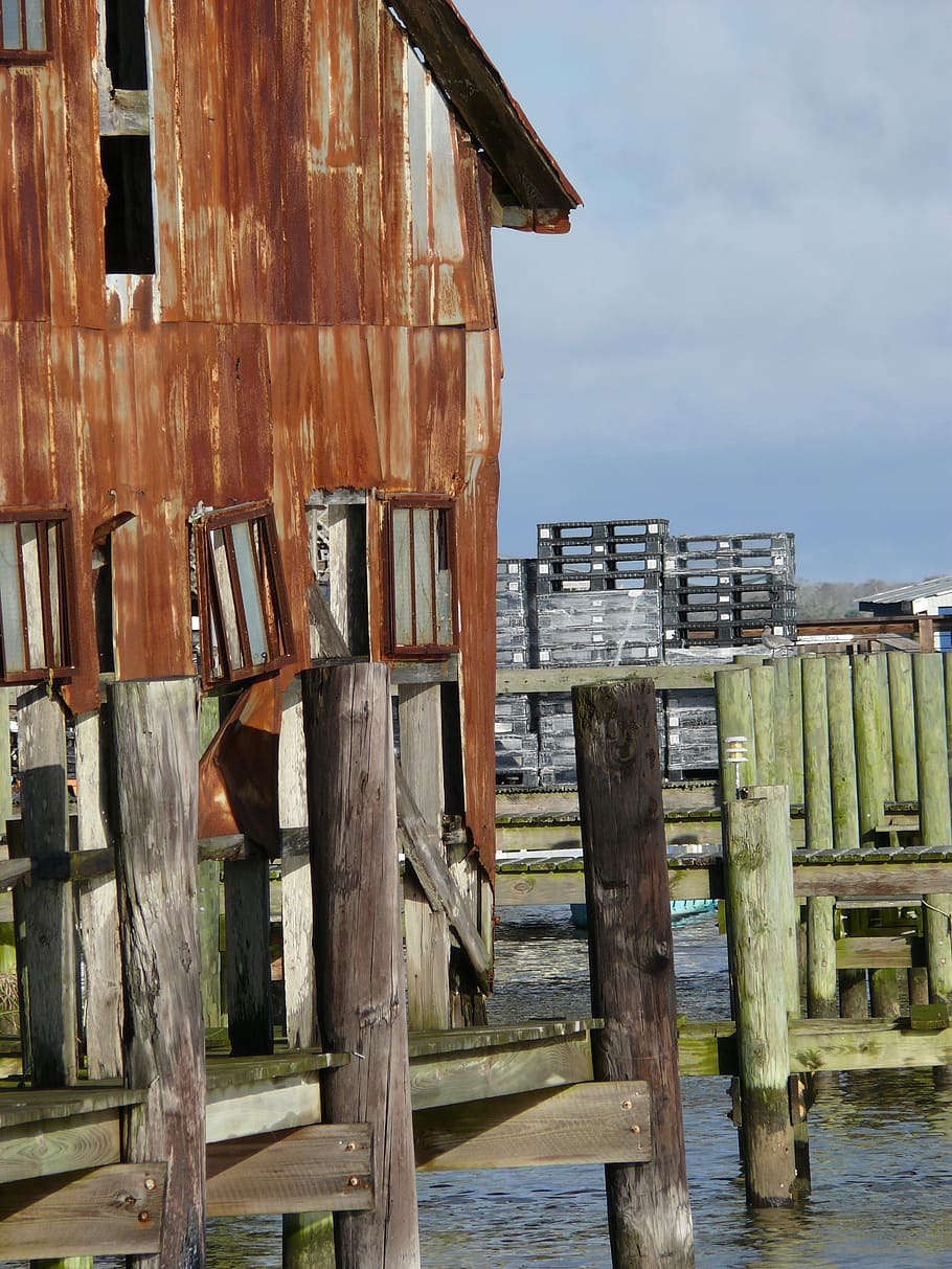 boathouse, dock, post, pier, nature, scenic, rusty, weathered HD wallpaper