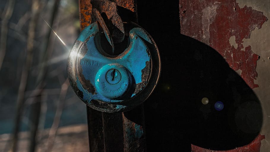 light, shadow, padlock, metal, no people, rusty, old, close-up HD wallpaper