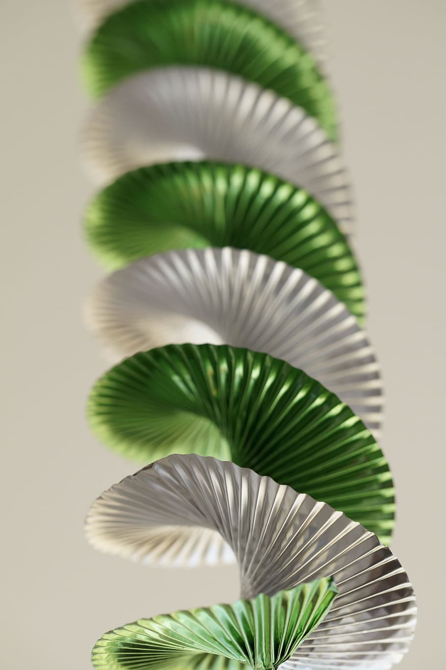 spiral, garland, pattern, structure, texture, celebration, festival HD wallpaper