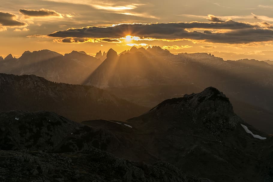 photo of rock mountains during sunrise, mountains at sunset, sky HD wallpaper