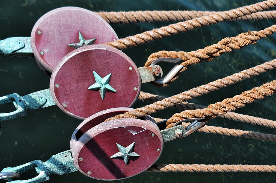three oval red harness straps, rigging, pulleys, tall ships HD wallpaper