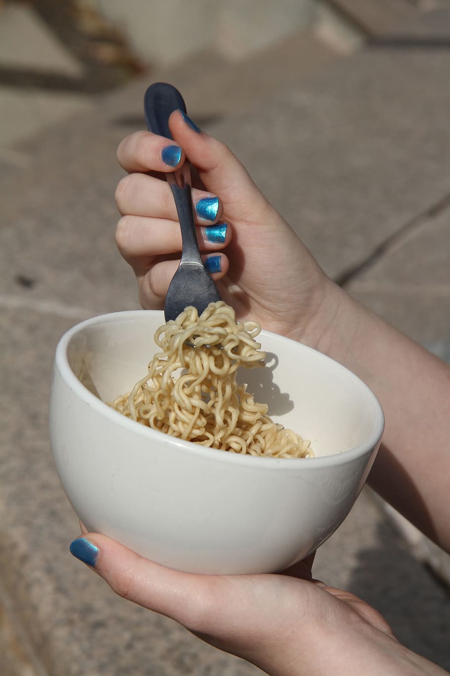 person holding bowl of stir fried noodles with fork, Instant Noodles, HD wallpaper