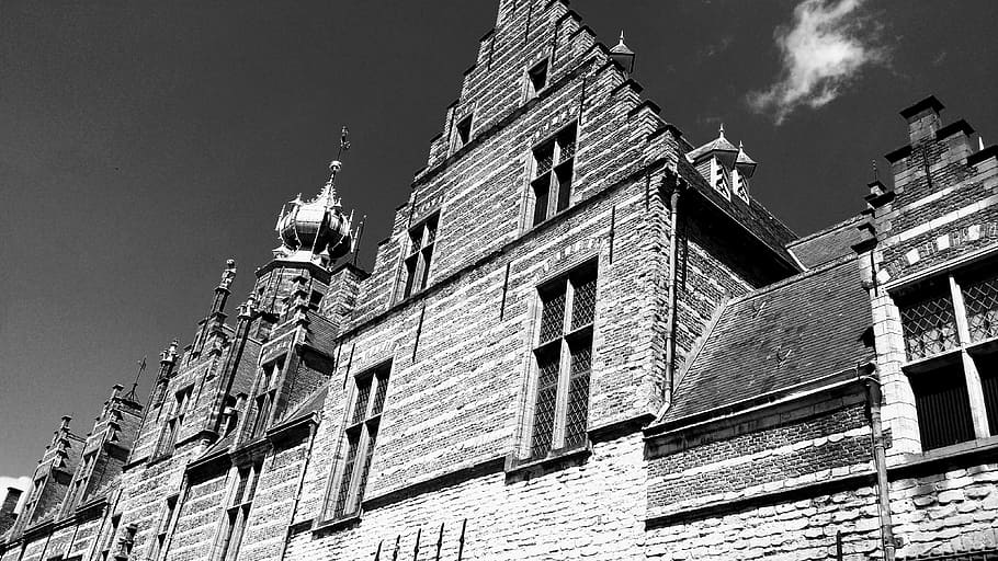 bergen op zoom netherlands architecture old