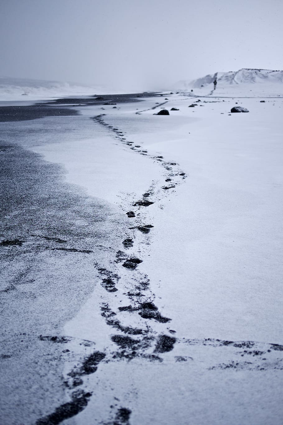 photography of feet print on through mountain, grayscale photography of human footprint on snow field HD wallpaper