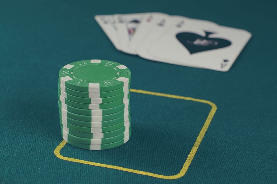 chips-green-poker-cards.jpg