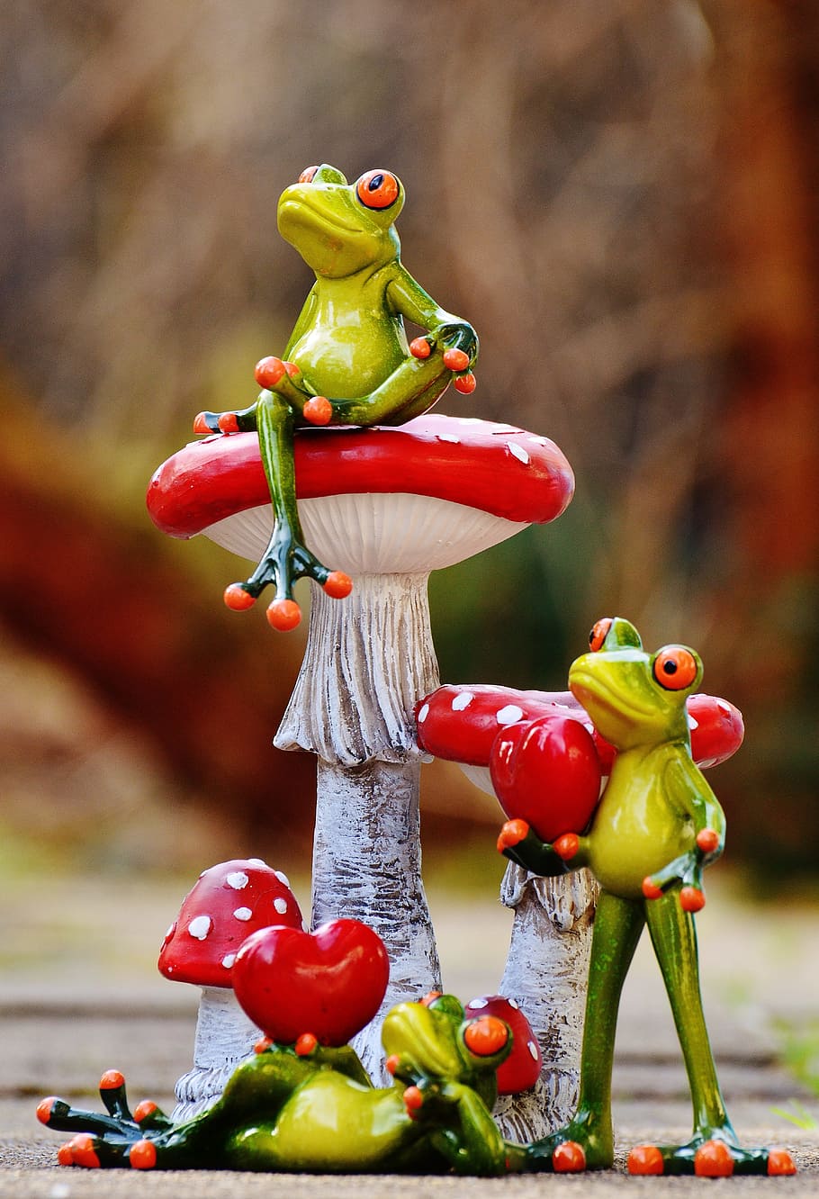 Cute Mushroom Froggy Wallpaper