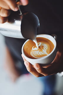 person making cappuccino, coffee, cafe, wood, hot, mug, cup HD wallpaper