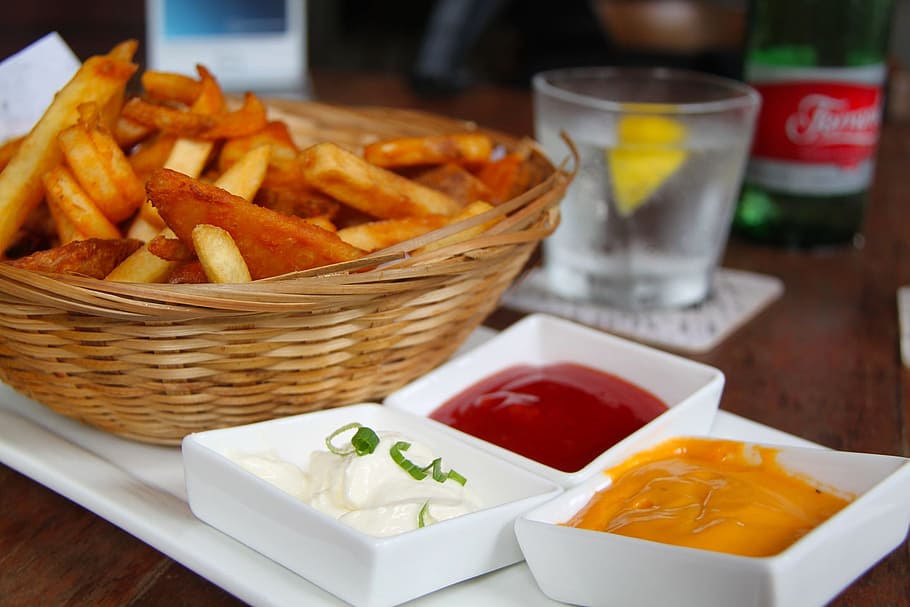 HD wallpaper: fries on basket, food, french fries, chili, sauce, crispy ...