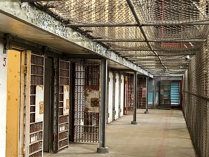 metal door beside concrete wall, prison, cell, slammer, prison cell HD wallpaper