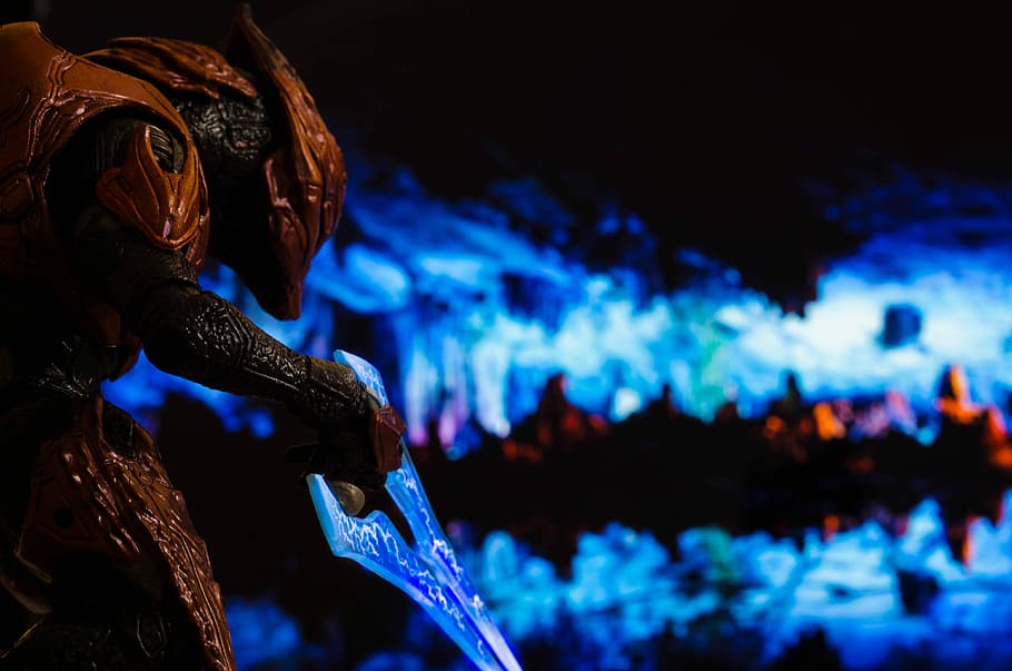movie character holding energy sword screenshot, Monster, Alien HD wallpaper