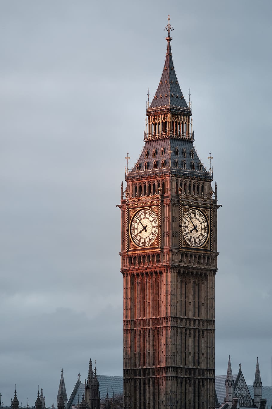 Elizabeth Tower, London, photo of Big Ben The Clock, architecture