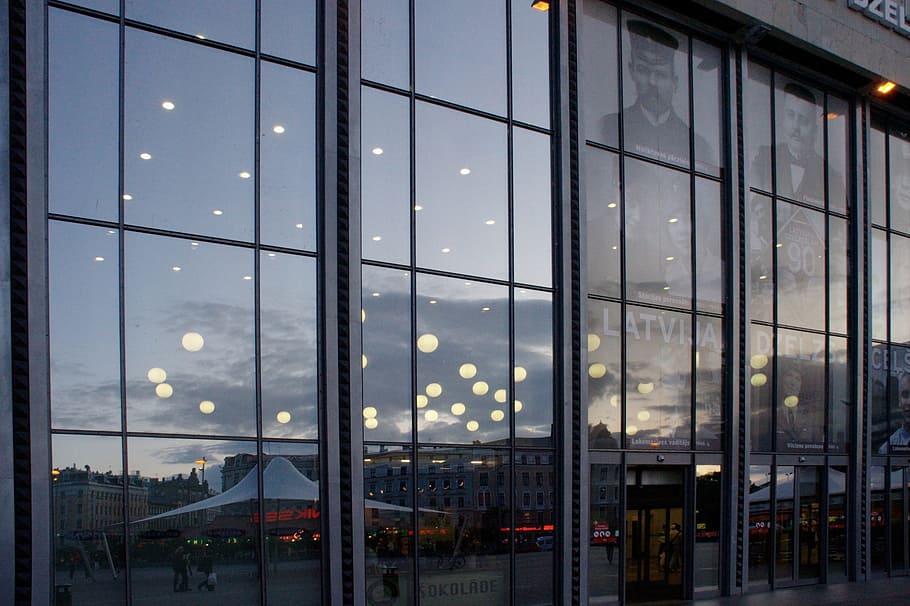 City, Architecture, Building, Window, discs, mirroring, glass HD wallpaper