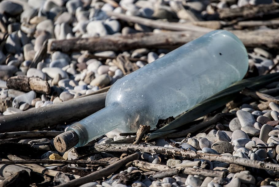 bottle, beach, glass, message, discovery, no people, day, stone - object HD wallpaper