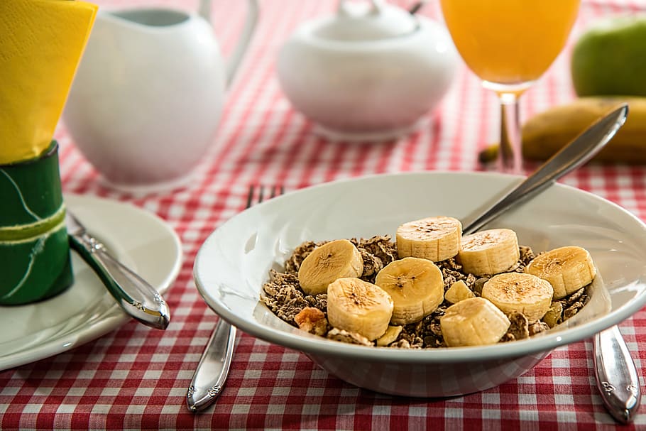 sliced banana on white ceramic bowl, cereal, breakfast, meal, HD wallpaper