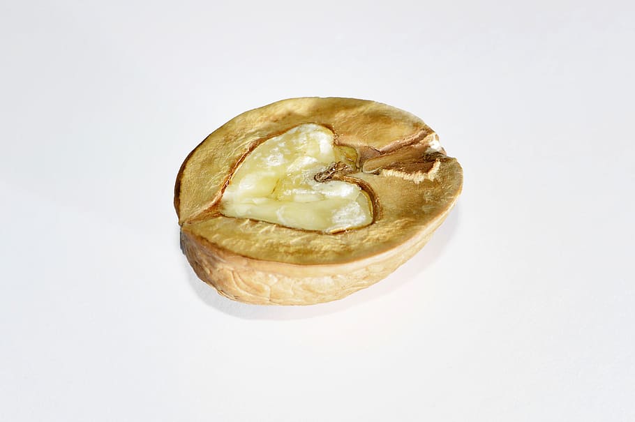 nut, walnut, nuts, fruit bowl, brown, food, shell, close, heart HD wallpaper