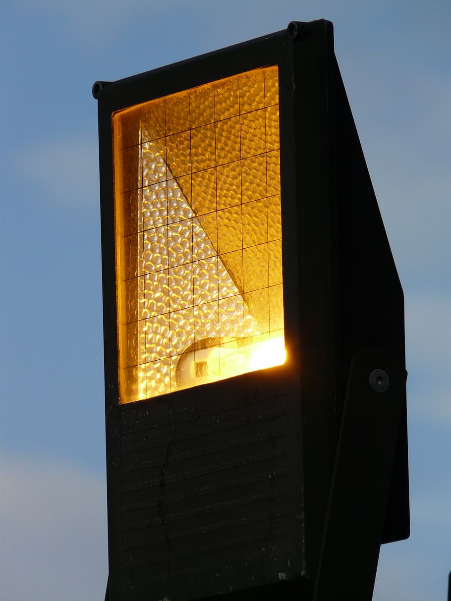 spotlight, lamp, technology, lighting, yellow, light bulb, sky HD wallpaper