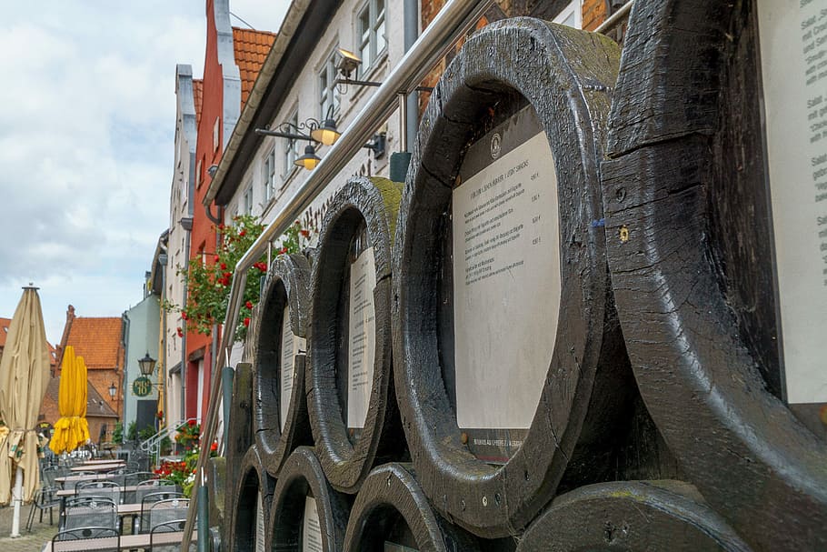 wismar, brewery, barrels, beer, at the old port, wooden barrels HD wallpaper
