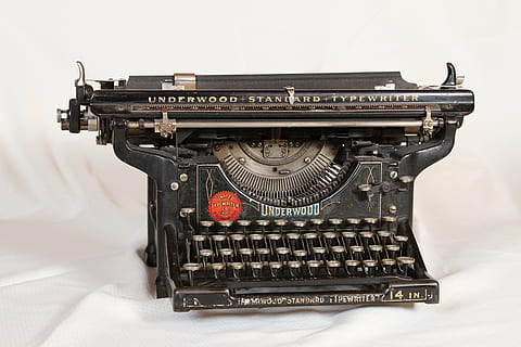 black and silver Underwood standard typewriter, mechanical HD wallpaper