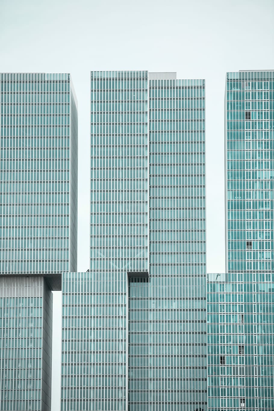 clear glass hi-rise building, landscape photograph of high-rise buildings HD wallpaper
