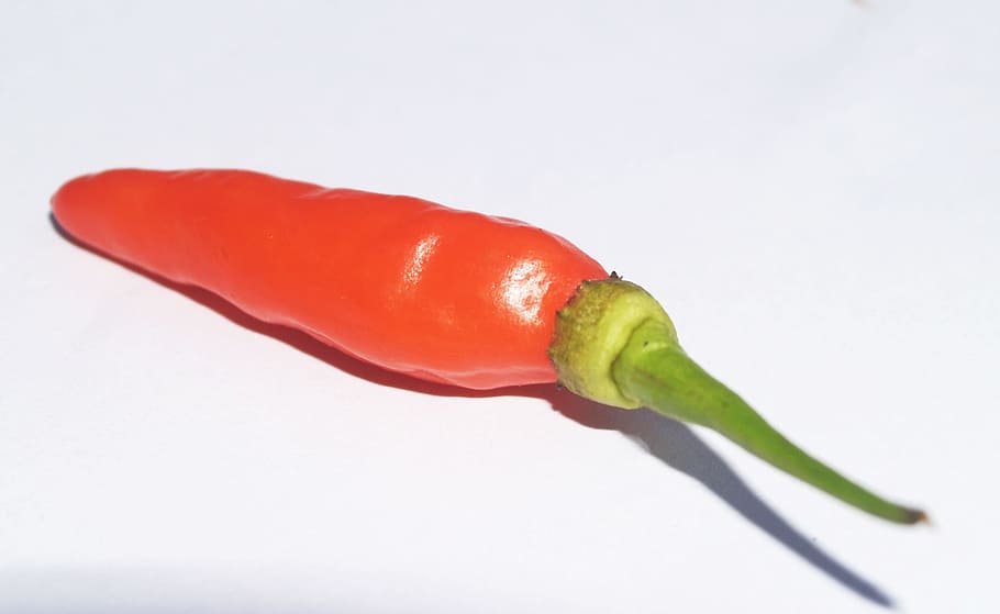 red, green, colors, shadow, background, cayenne, chili, close -up HD wallpaper
