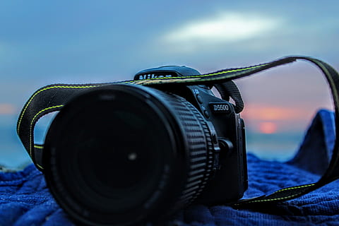 camera, strap, sunset, beach, blanket, nature, blue, red, beauty HD wallpaper