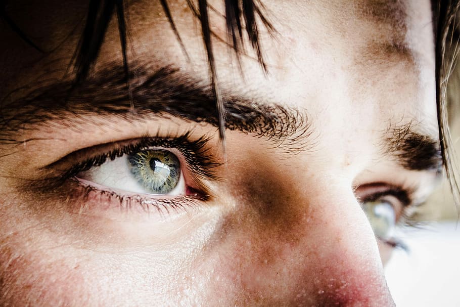close up photo of gray-eyed man, closed up photo of man's eye