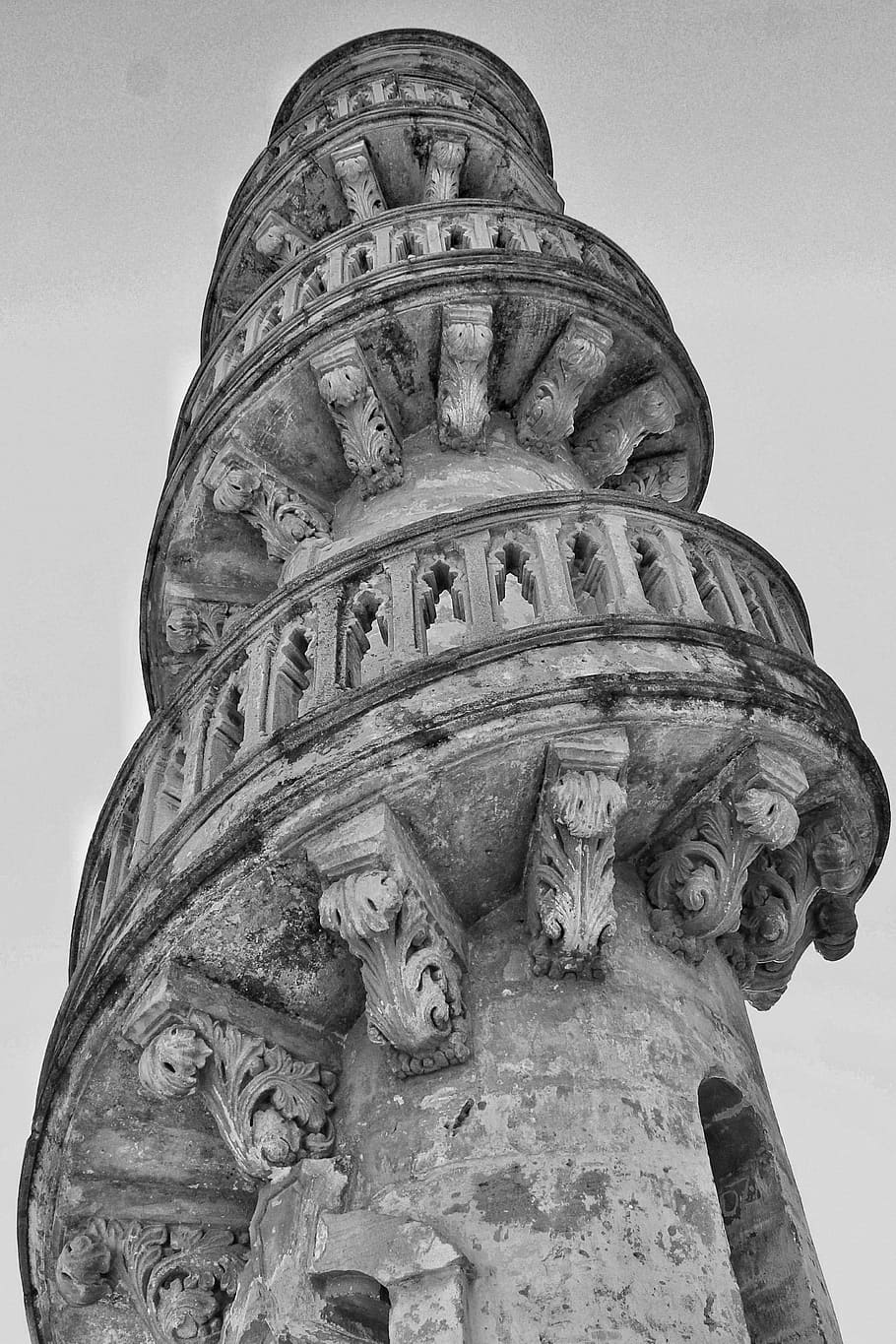 architecture, historical, ancient, vertical, black, white, low angle view HD wallpaper