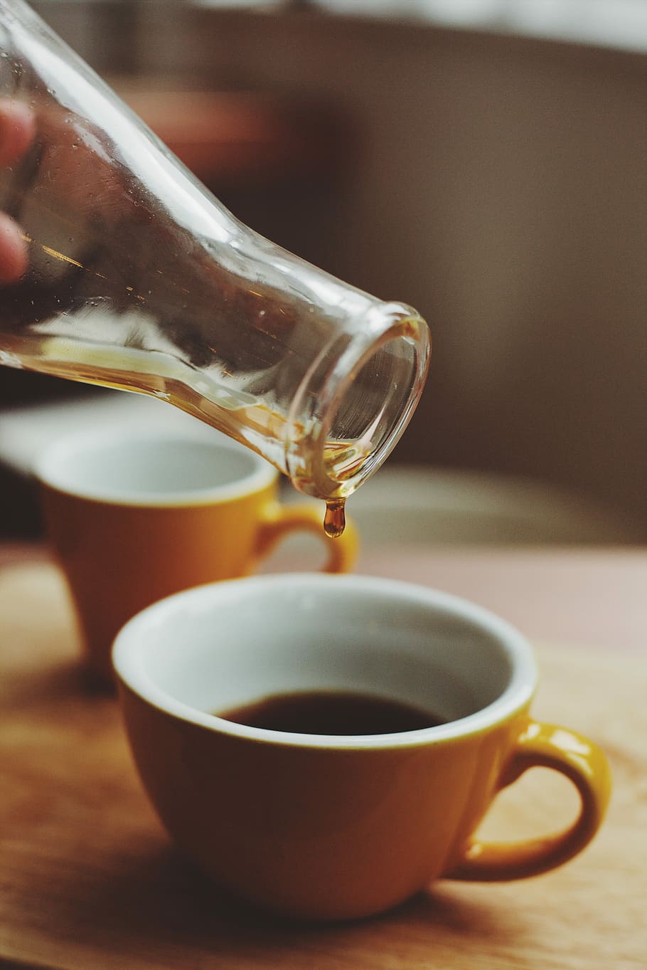 Freshly brewed filter coffee, brewing, close up, coffee brewing HD wallpaper