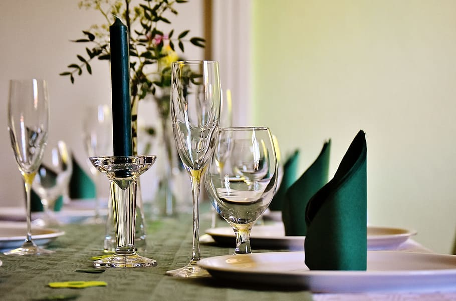 clear footed glasses, gedeckter table, board, tableware, plate, HD wallpaper