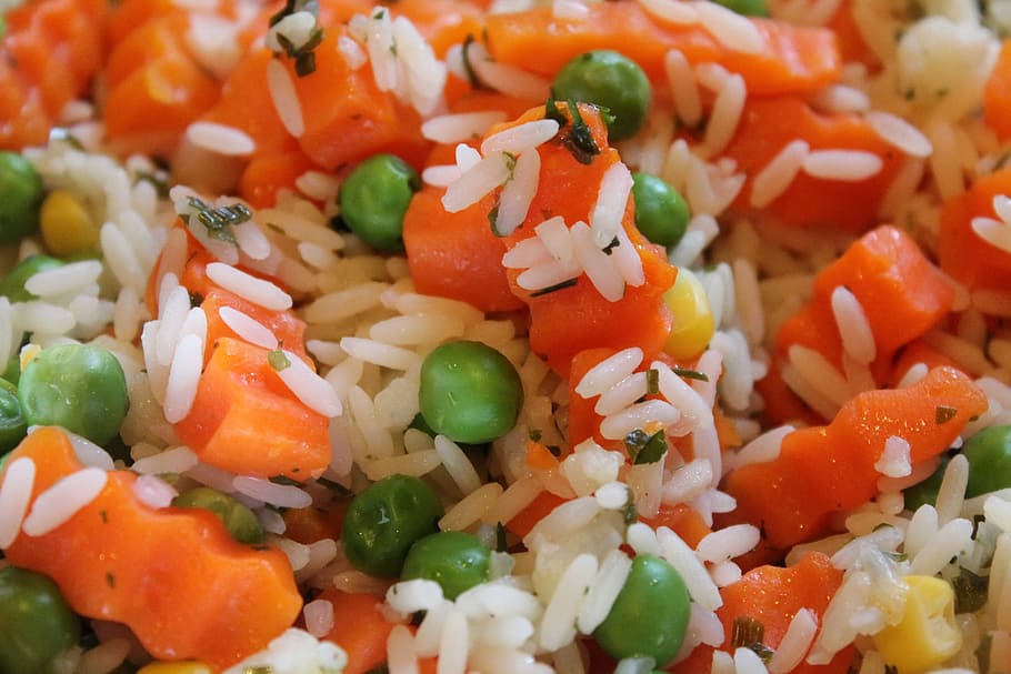 steam rice and vegetables, carrots, root, peas, food and drink HD wallpaper
